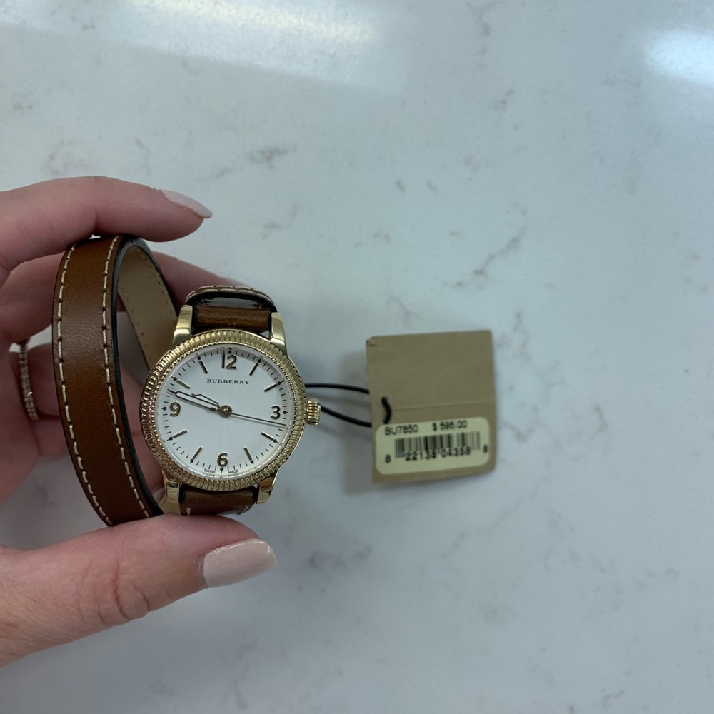 Burberry Utilitarian Ladies Watch-Gold tone